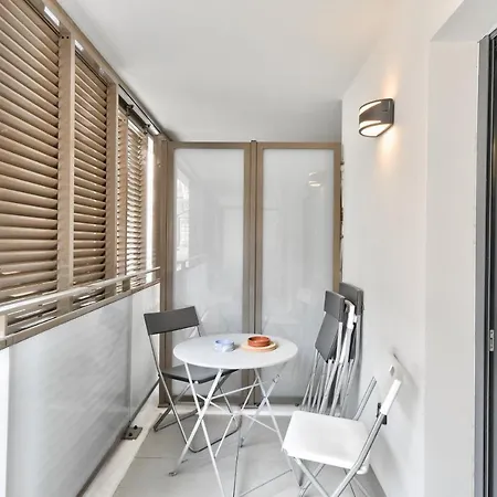 T1 Avec Terrasse Vue Sur La Major * Marseille